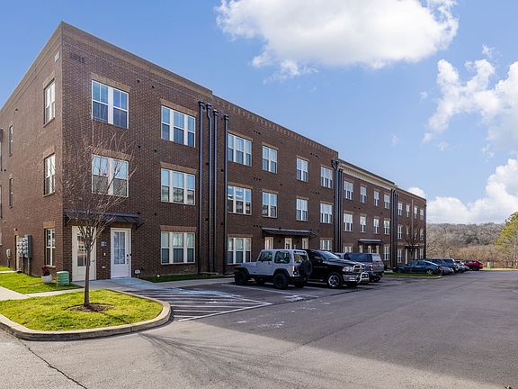 4th image of 1011 Vida Way APT 202