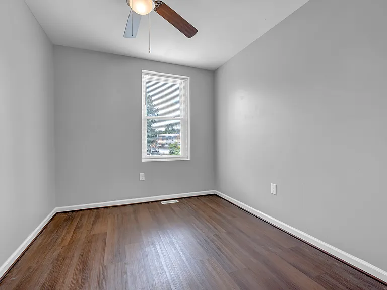 2103 Chelsea Ter #2 — Photo 17