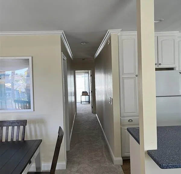 Hallway to the bedrooms