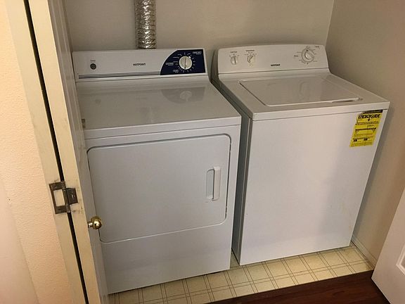 4th image of 6909 Weedin Pl NE APT B104