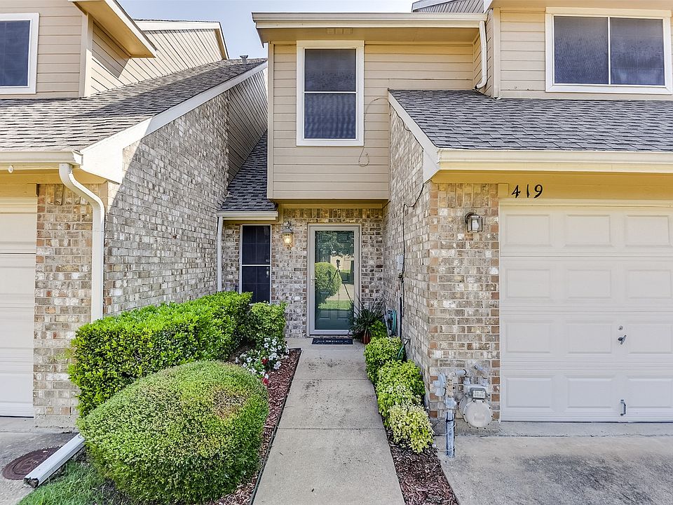 1st image of 419 Oakleaf Dr