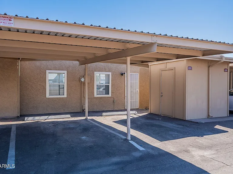 1331 E Pierson St — Photo 27