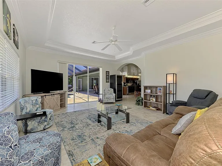 900 Park Place Dr — Photo 39