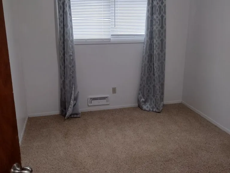 4227 Stone St — Photo 9