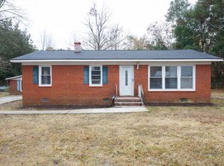 5549 River Rd, Hope Mills, NC 28348