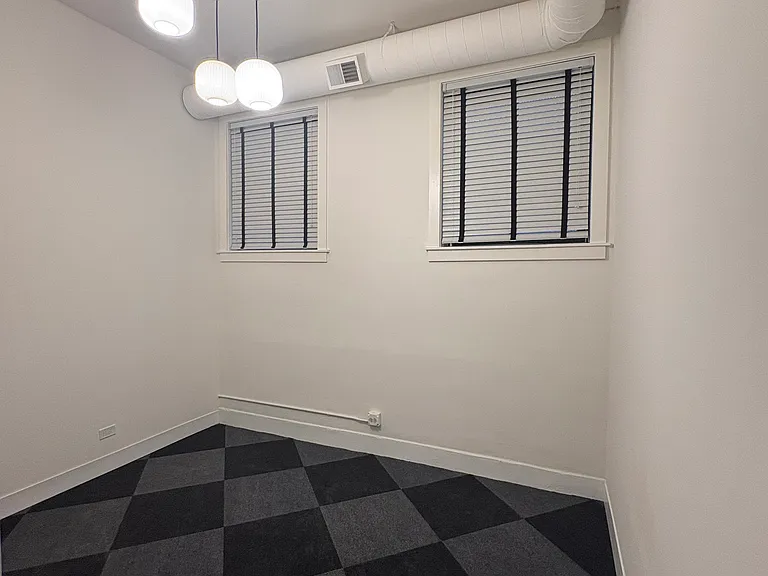 1513 N Western Ave #202 — Photo 6