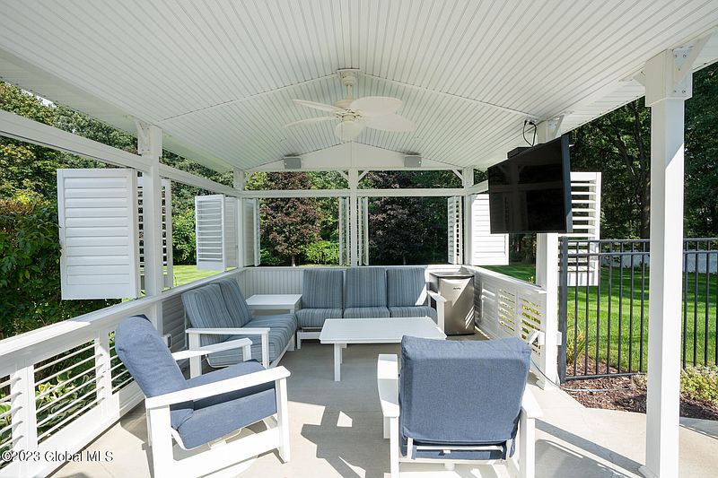 5th image of 309 Loudon Road