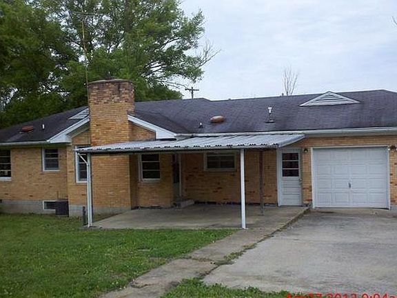 2nd image of 3925 Oxbow Dr