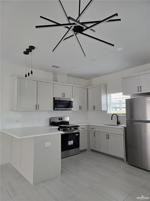 3 bed, 2.0 bath, 1000 sqft, $1,225 — Photo 3