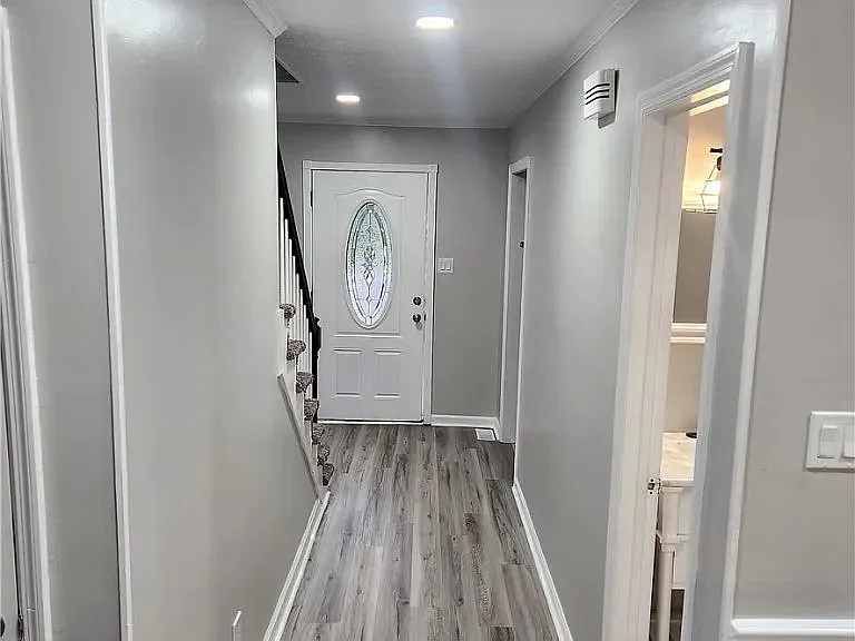6205 Gambrill Ct — Photo 2
