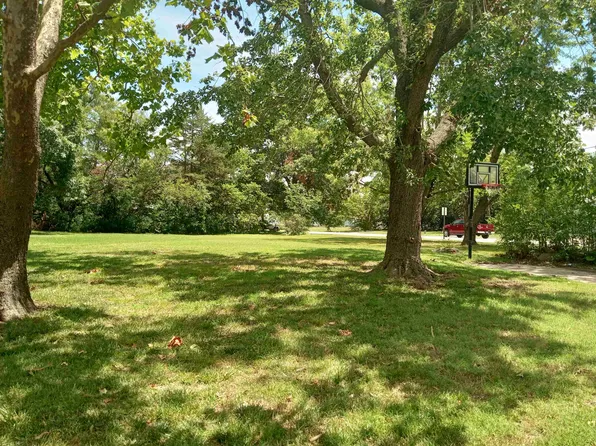 920 Main St, Halstead, KS 67056