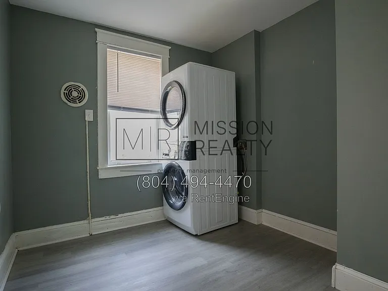 1005 Bank St — Photo 13