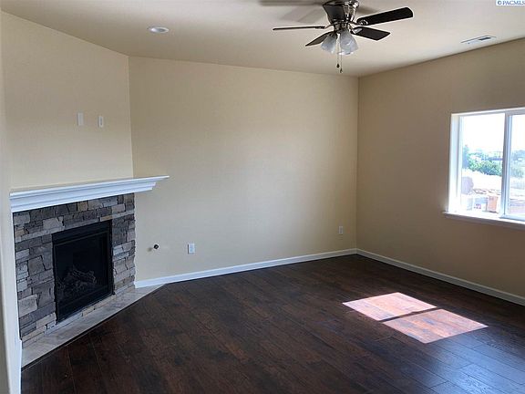 5th image of 601 N Almira St