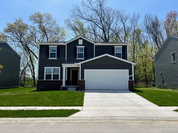 9175 Dogwood Ln, Dexter, MI 48130