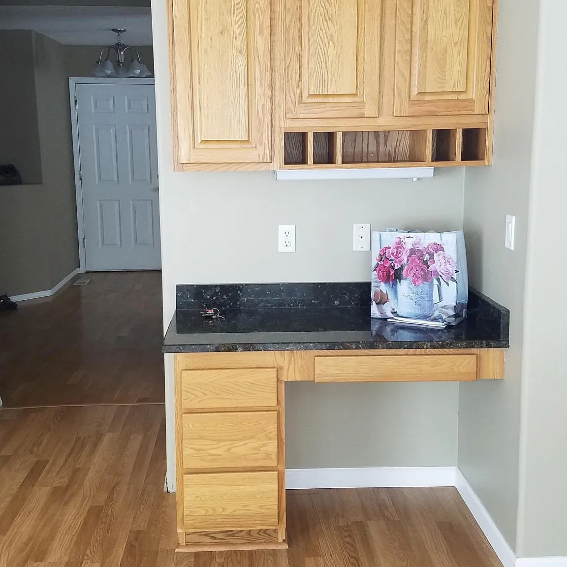 3 bed, 2.5 bath, 2200 sqft, $2,600 — Photo 4