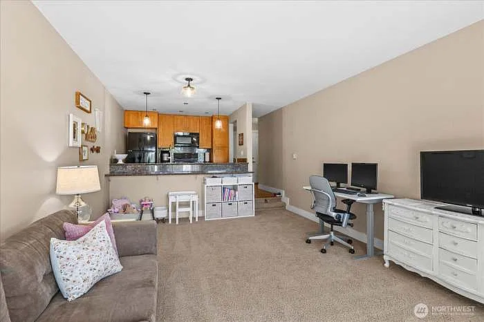 1 bed, 716 sqft, $2,000 — Photo 3