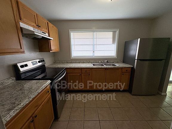 3rd image of 1404 Ranch Dr