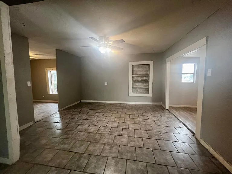 230 E Panhandle St — Photo 5