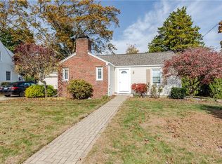19 Coulters Rd, Cranston, RI 02920