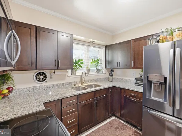 404 Bethlehem Ct, Hagerstown, MD 21740