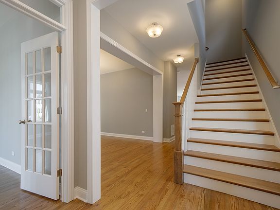 3rd image of 6020 N Kildare Ave