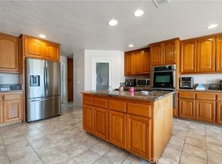 17062 Century Plant Rd, Apple Valley, CA 92307