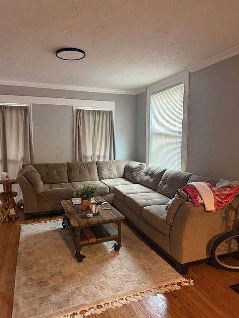 1st image of 59 Rowley St Room C