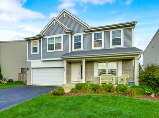 730 Canterbury Ln, Pingree Grove, IL 60140