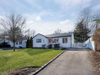 18 Woodruff Court, Huntington, NY, 11743