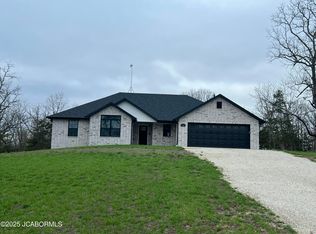 5717 Opel Ln, Henley, MO 65040