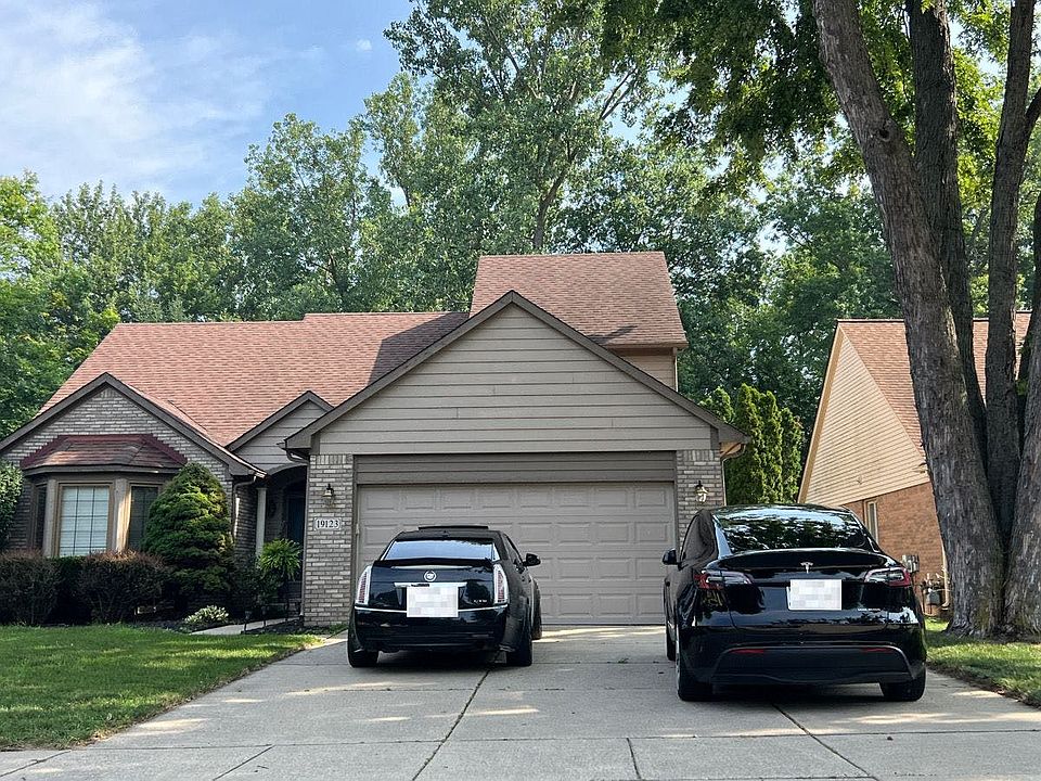 1st image of 19123 Parkwood Ln
