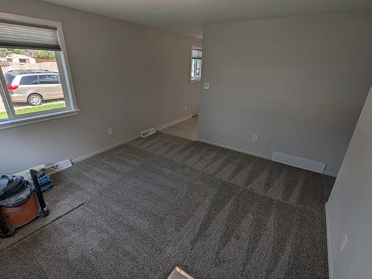 2020 Yeager Dr #2020 — Photo 2