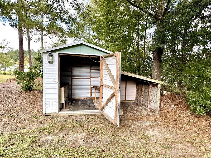 Building Photo - 214 New Grade Rd