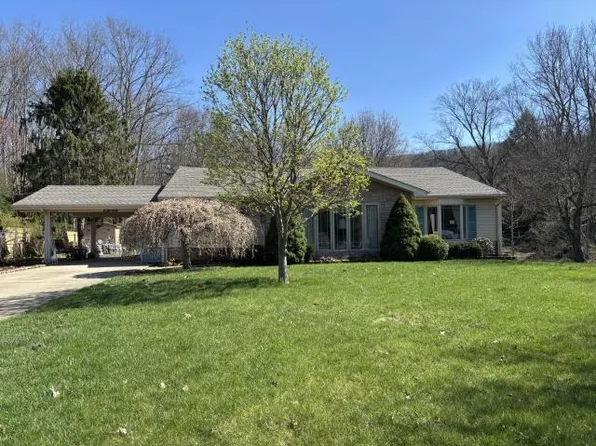 371 Pleasant Dr, Warren, PA 16365