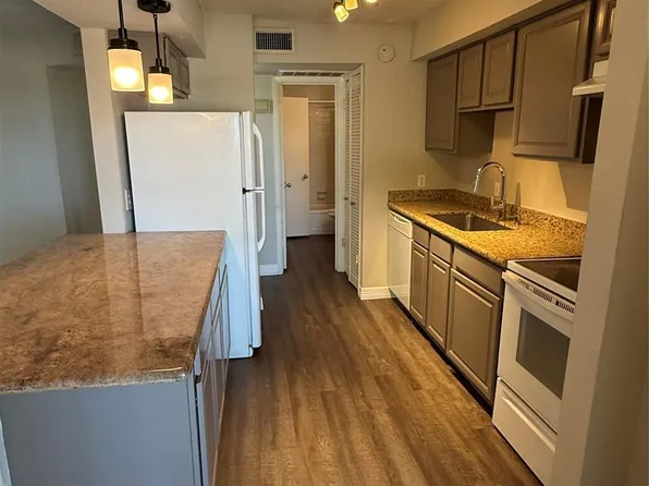 17202 Imperial Valley Dr APT 45, Houston, TX 77060
