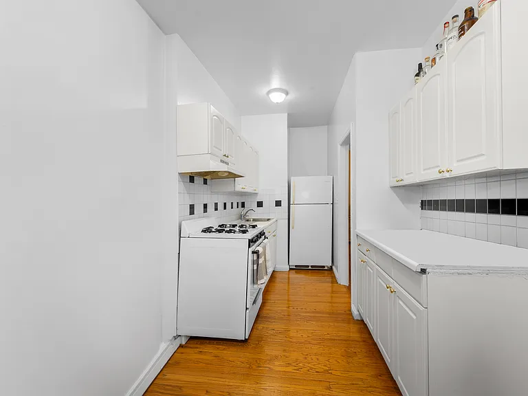 203 W 103rd St #3H — Photo 5