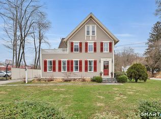 112 N Main St, Centerbrook, CT 06409