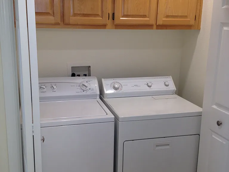 124 Crescent Ct — Photo 9