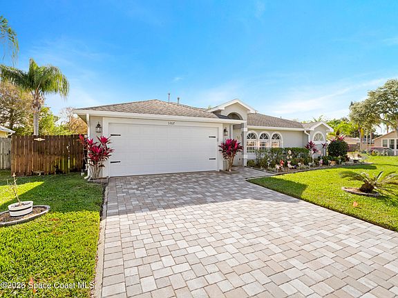 3rd image of 3207 Parkplace Ct