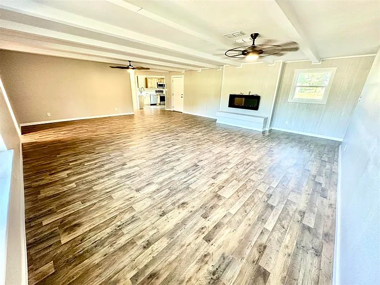 806 Holly St — Photo 5