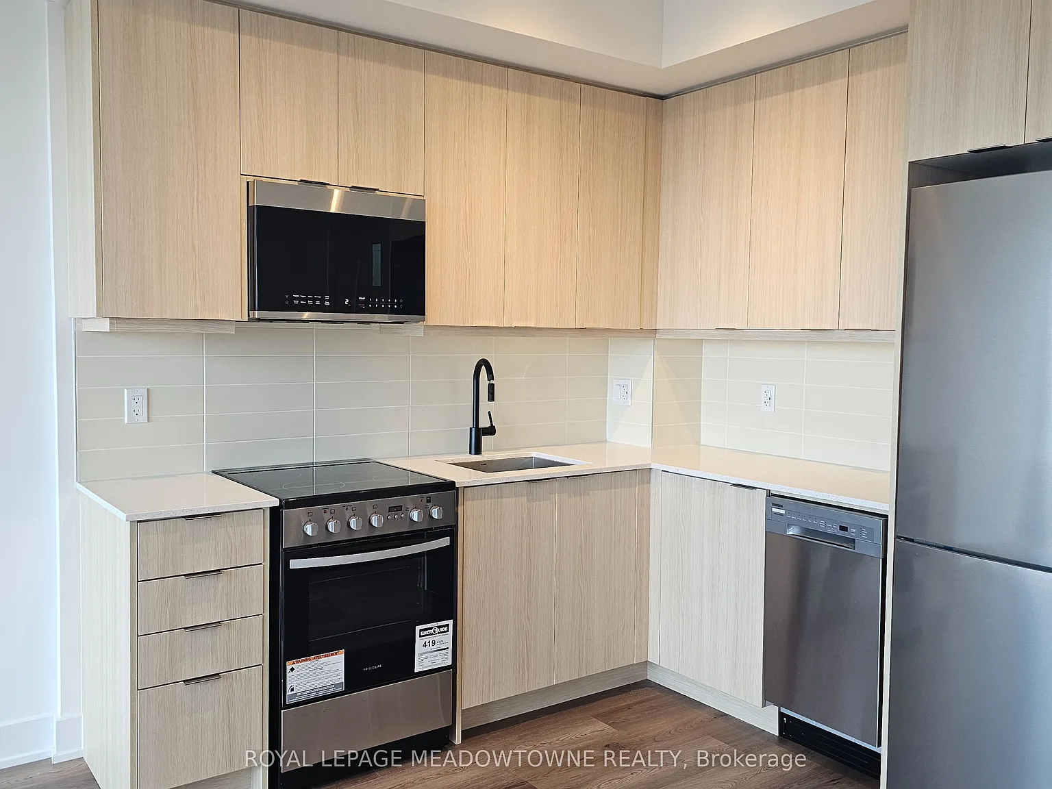 2 bed, $2,100 — Photo 3
