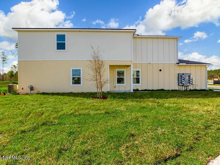 21 Temple Dr — Photo 40