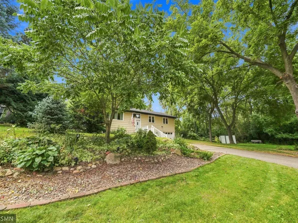 13240 Dahlgren Rd, Minnetonka, MN 55305