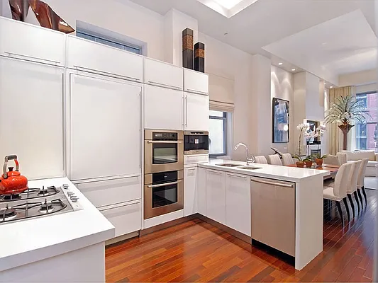 Sold by Sotheby's International Realty | media 24