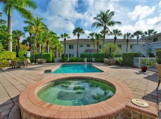 980 7th Ave S APT 106, Naples, FL 34102