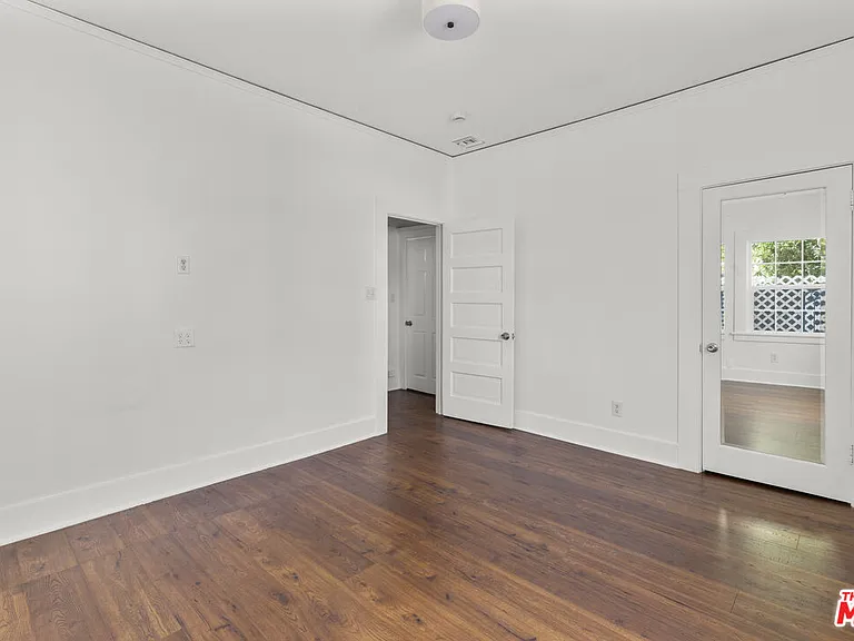 135 S Dillon St — Photo 15