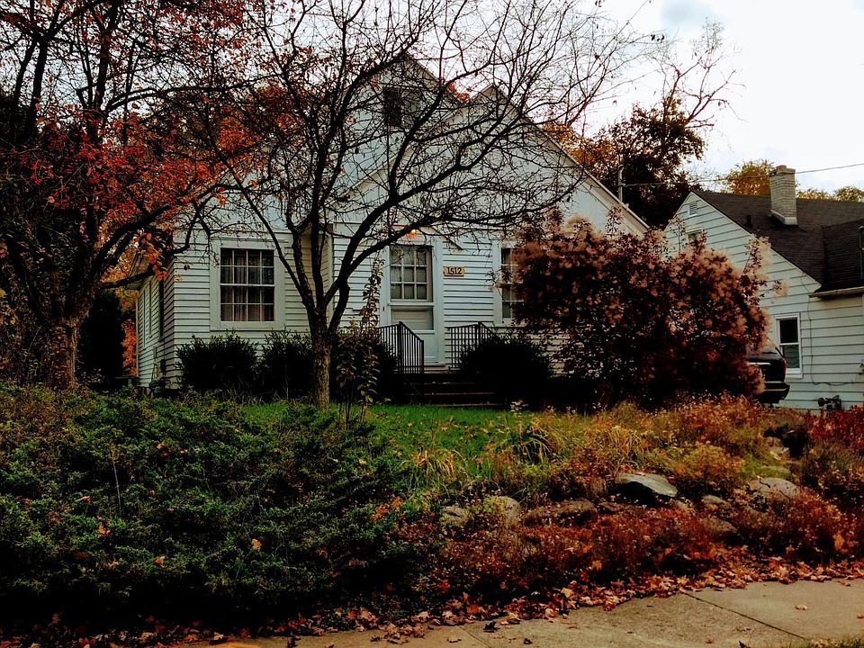 1st image of 1512 Escott Ave NW
