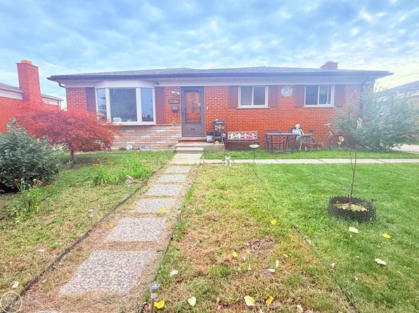 32264 Parker Cir, Warren, MI 48088