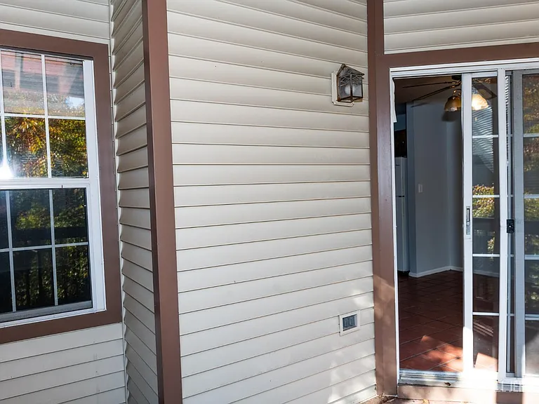 2162 Ash Ct — Photo 24
