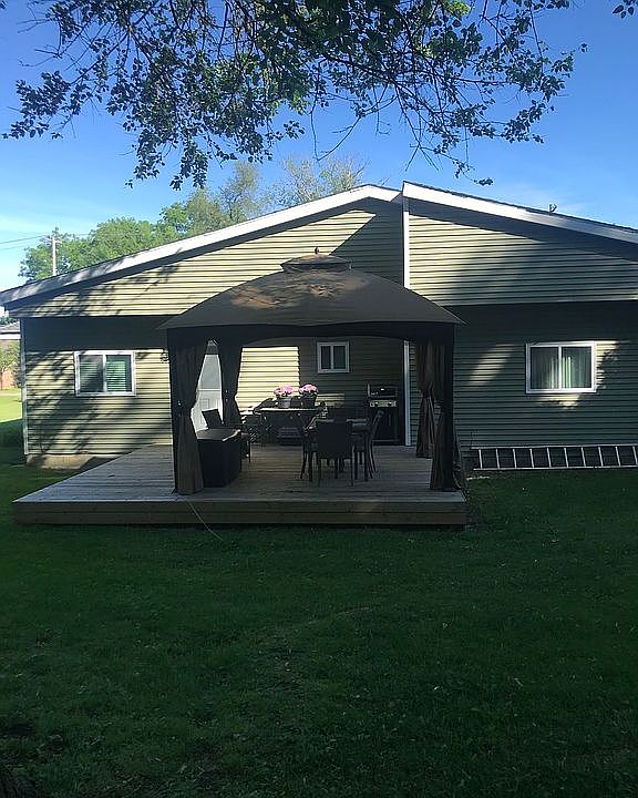 2nd image of 1001 W Shiawassee Ave